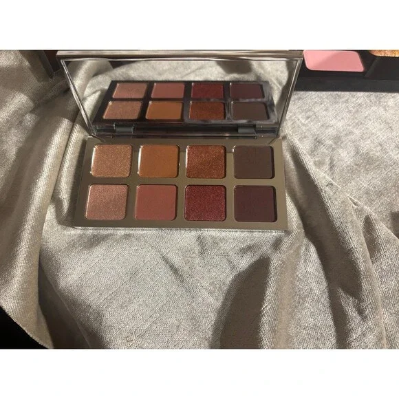 Il makiage bronzer and eye palette